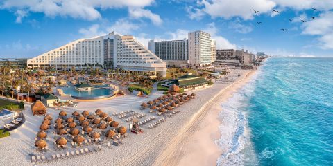 Cancún Playas de arena blanca Turismo en México Cultura mexicana Mar Caribe Buceo en arrecifes de coral Zona Arqueológica El Rey Gastronomía mexicana Vida nocturna en Cancún Zona Hotelera