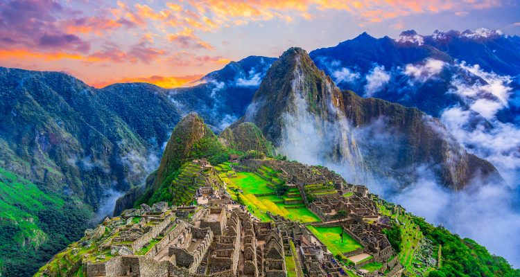 Perú Machu Picchu Cusco Lima Ruinas incas Líneas de Nazca Selva amazónica Cultura peruana Gastronomía peruana Festivales peruanos